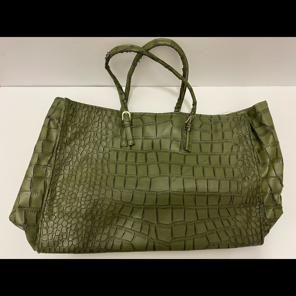 Hand bag. - Picture 2 of 3
